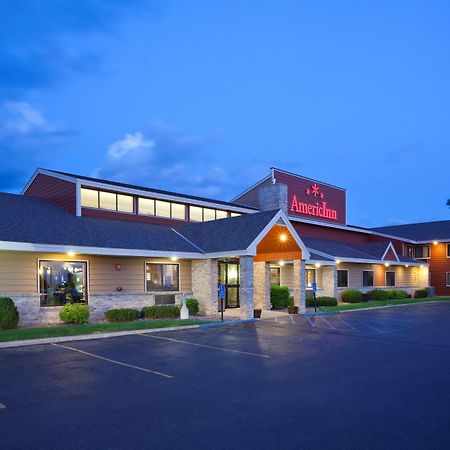Americinn By Wyndham Fergus Falls Conference Center Экстерьер фото