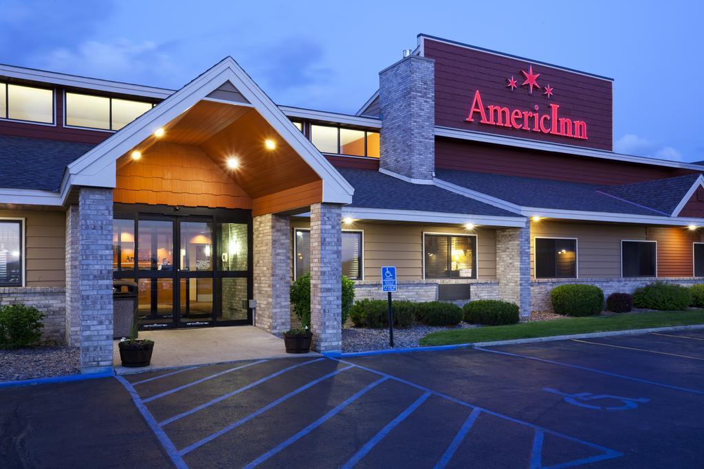 Americinn By Wyndham Fergus Falls Conference Center Экстерьер фото