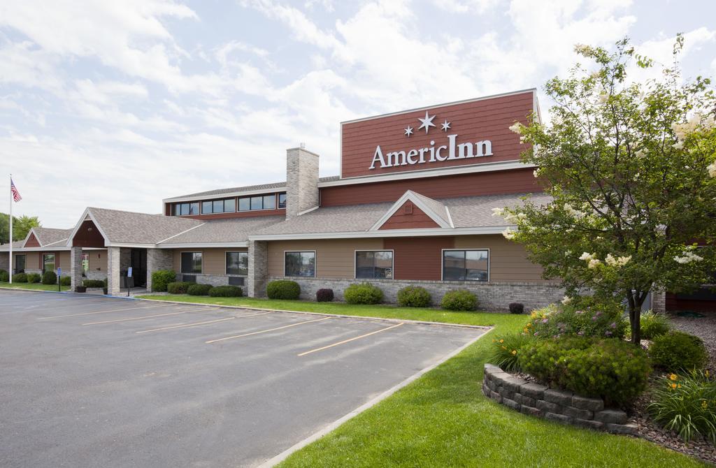 Americinn By Wyndham Fergus Falls Conference Center Экстерьер фото