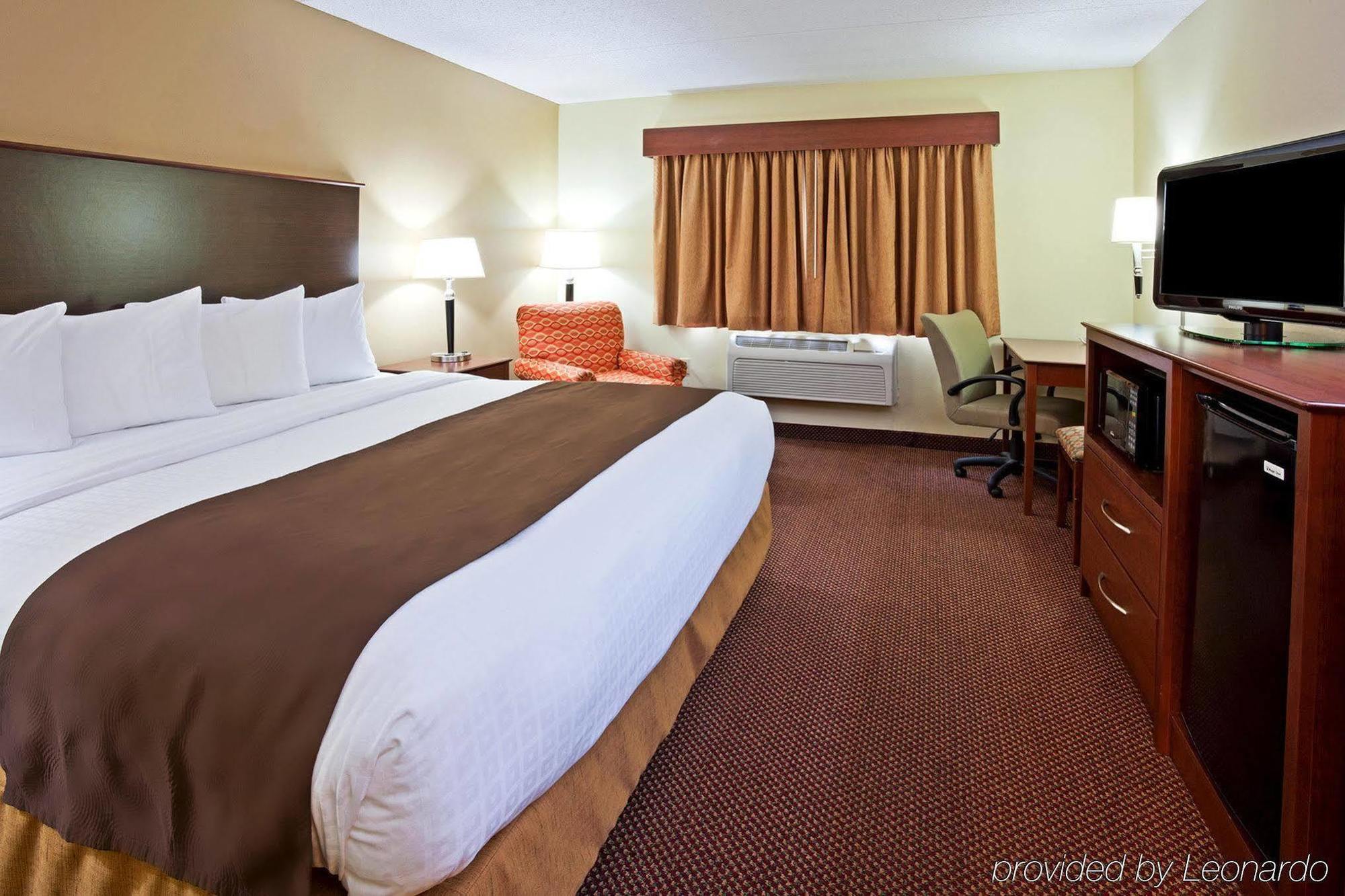 Americinn By Wyndham Fergus Falls Conference Center Номер фото